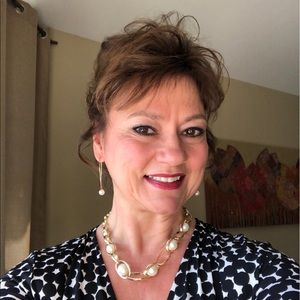 Meet your Posher, Loretta